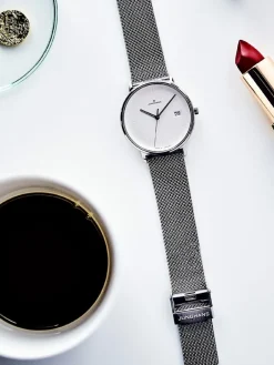 New Junghans Form Damen